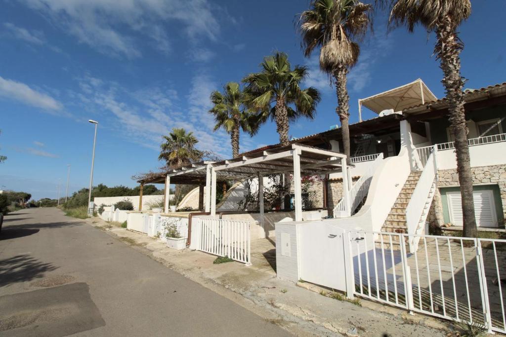 Gallery image of Casa vacanze Elisabetta By Apulia home in Torre Pali 