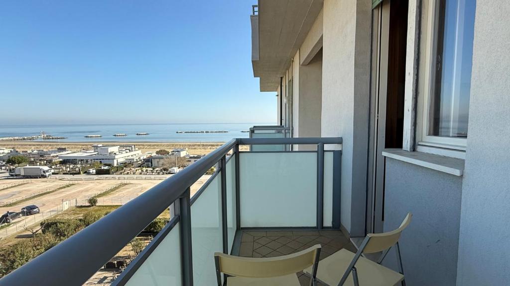 En balkon eller terrasse på CN006 - Cesenatico, nuovo trilocale con splendida vista mare