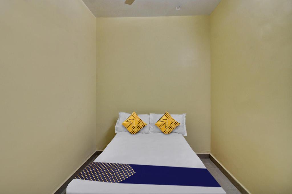Postel nebo postele na pokoji v ubytování SPOT ON Hotel BRC Inn