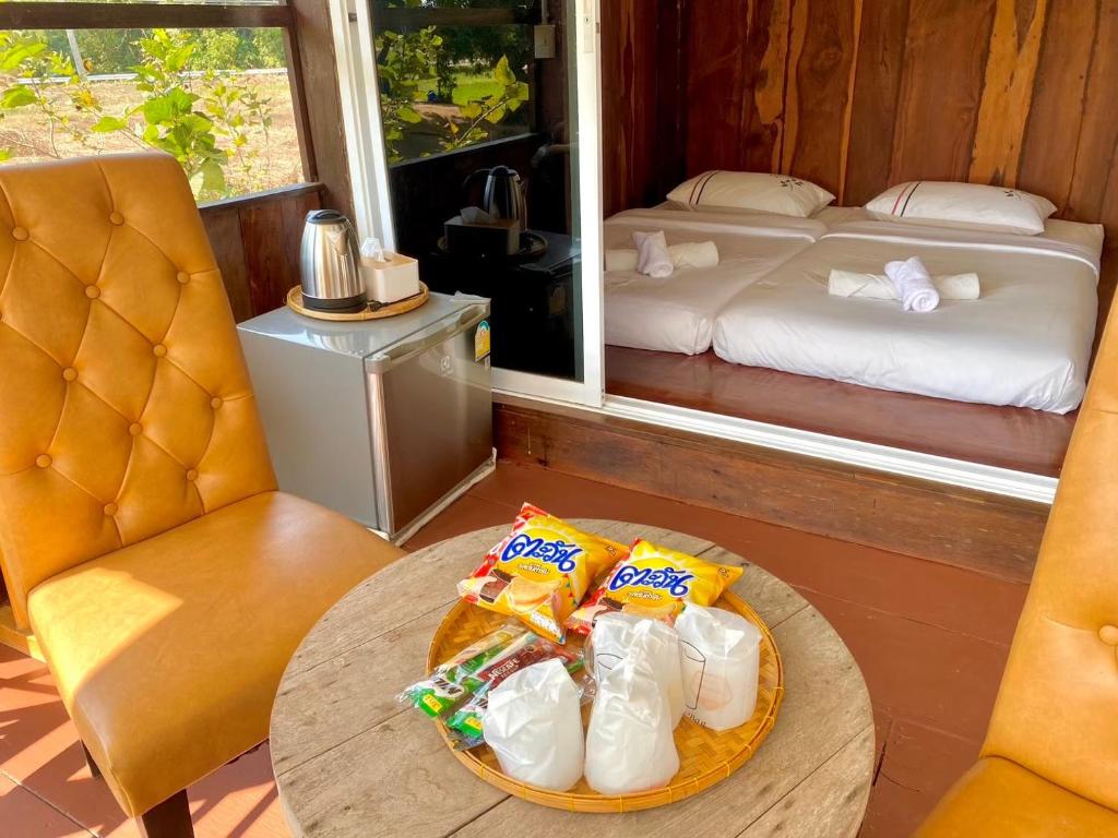 The Sun House อุทัยธานี - Dormitorio Mixto De 4 Camas