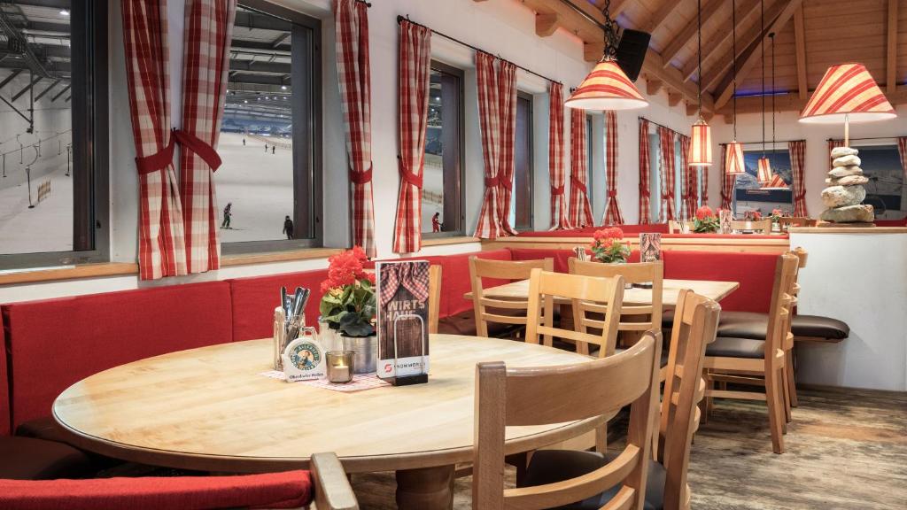 Restaurace v ubytování Alpine Hotel