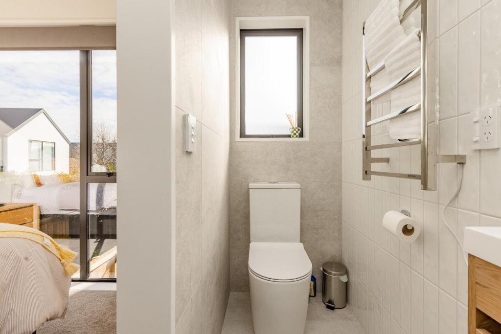 Brand New Luxury 3 Bed 3 Baths Family Getaway - Resim 11