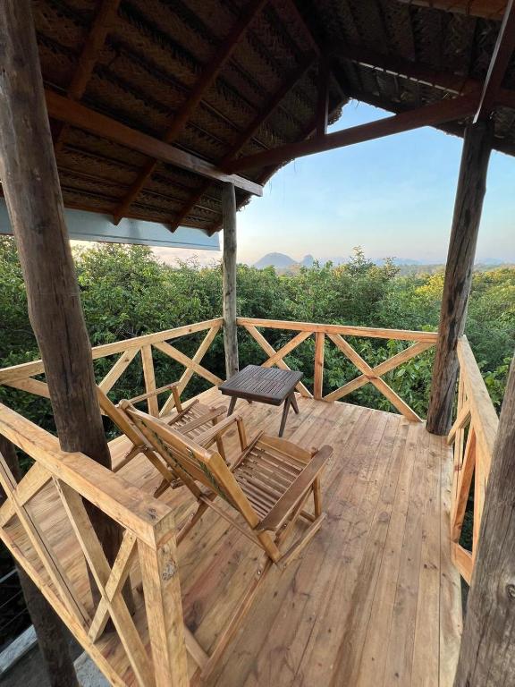 Balkón nebo terasa v ubytování Tree Trails Sigiriya