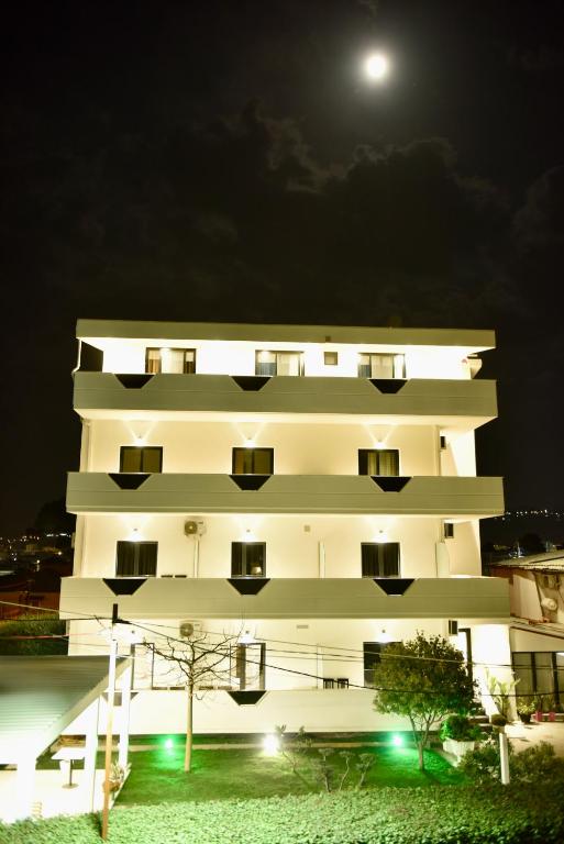 Villa AX Mirage