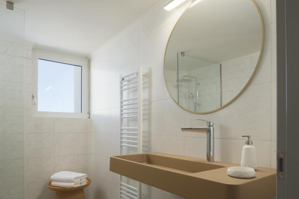 Kamar mandi di C'est La Vue
