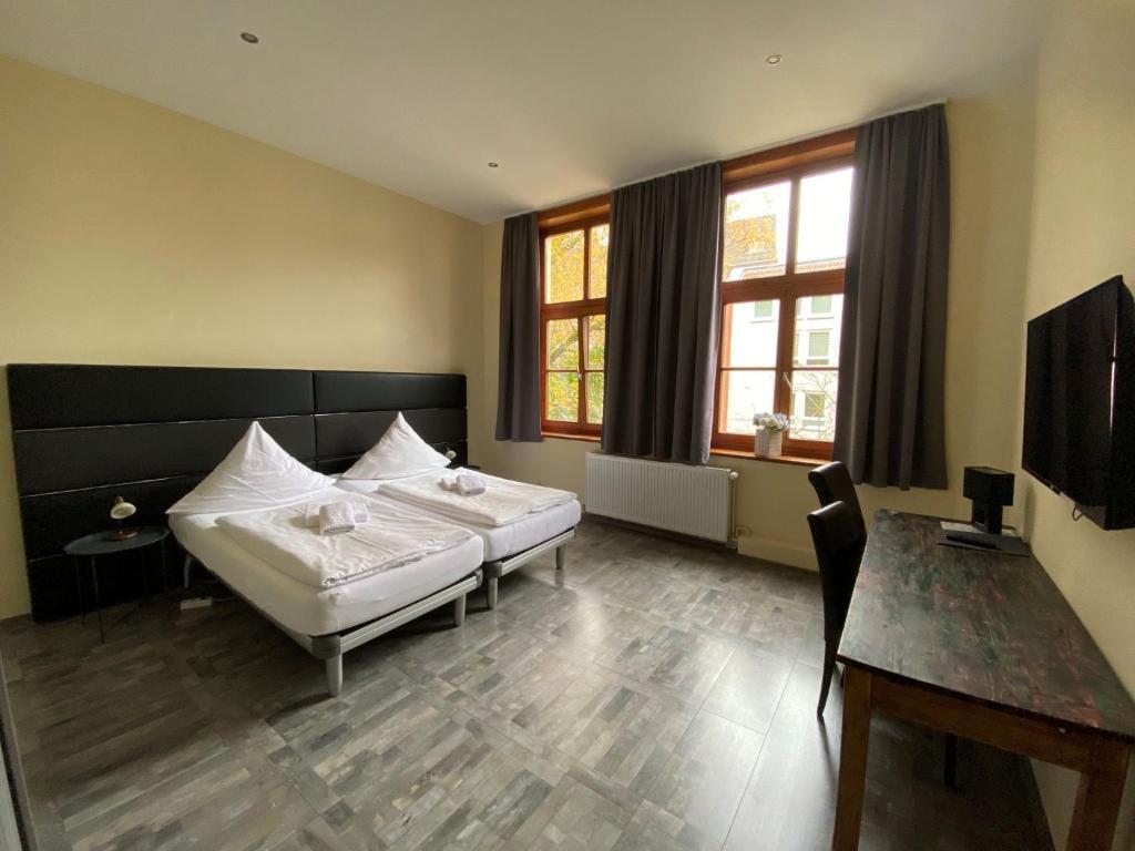 Avalon Bed & Breakfast Themen/- Nichtraucherhotel - Resim 28