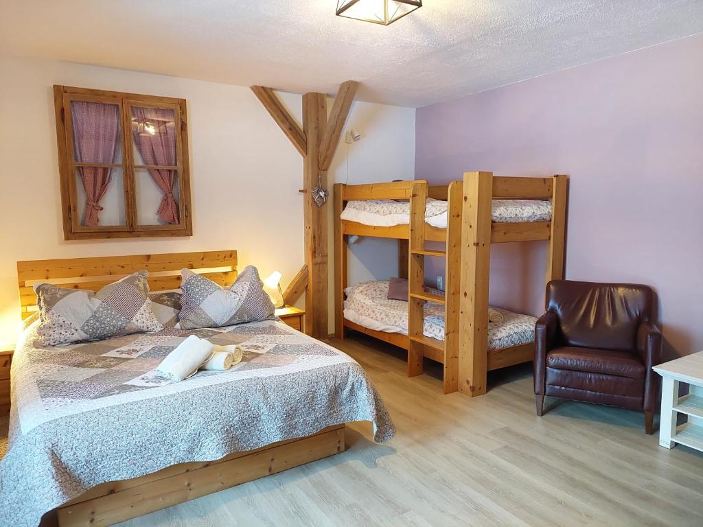Postel nebo postele na pokoji v ubytování Landhaus Algerhof