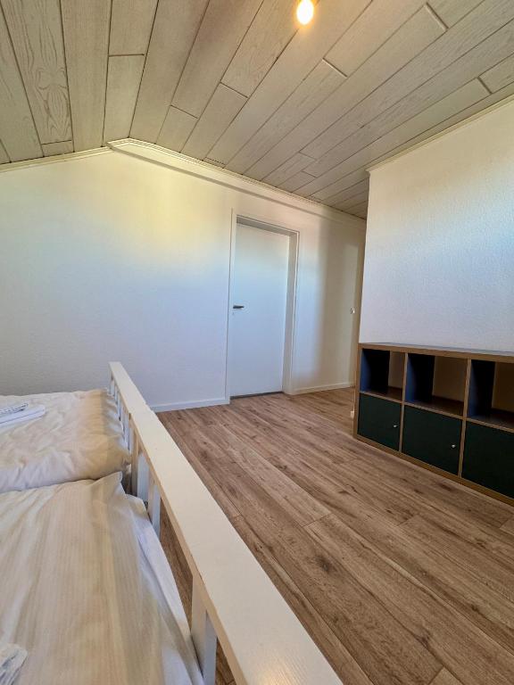 Postel nebo postele na pokoji v ubytování Der Schwan 7 - 3 Schlafzimmer - 2 Balkone - zentral - 100 qm