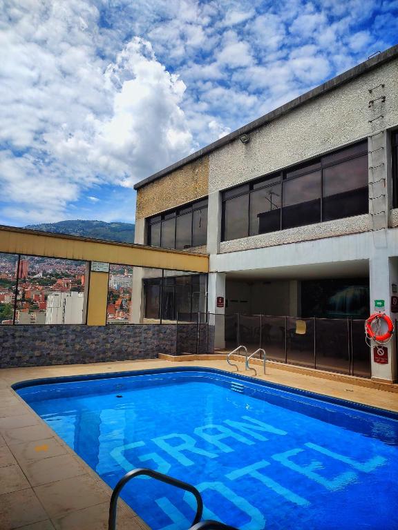 Bazén v ubytování Gran Hotel nebo v jeho okolí