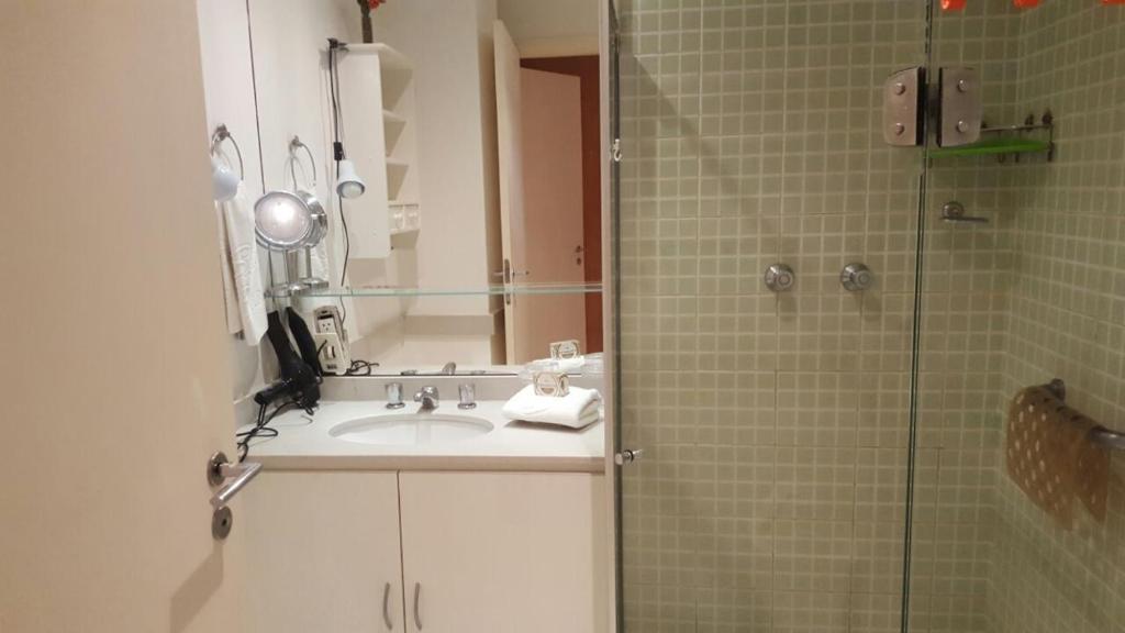  Apt South Beach Residence Club