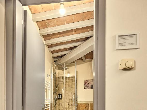 A bathroom at La Casina di Rosa