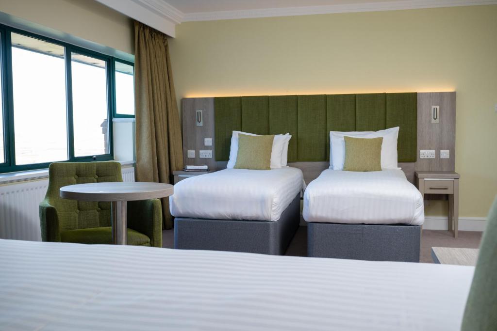 Hellidon Lakes Hotel - 