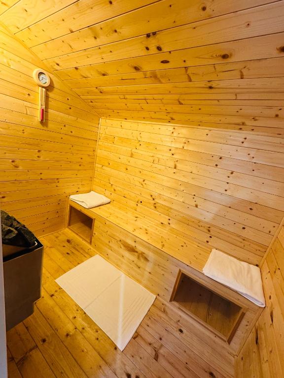 JMR Splendor - Private Sauna & Bathtub Suites - Resim 24