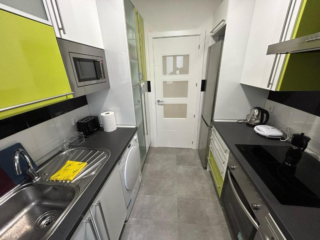 Habitaciones en Embajadores - Resim 8