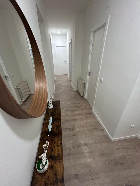 Habitaciones en Embajadores - Resim 13