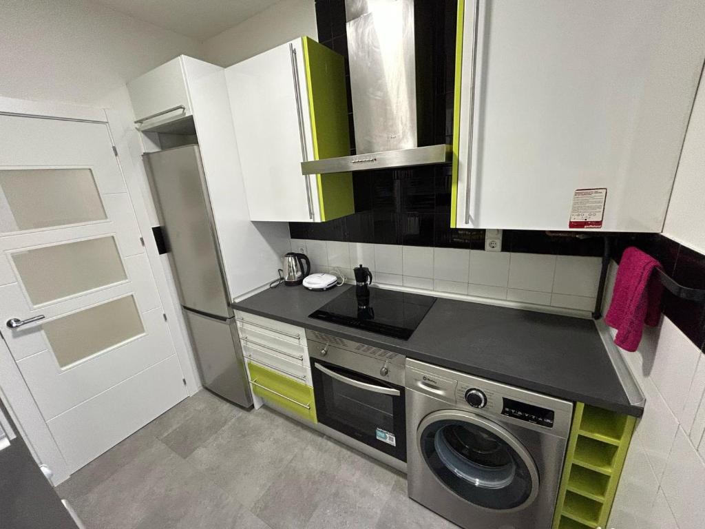 Habitaciones en Embajadores - Resim 3