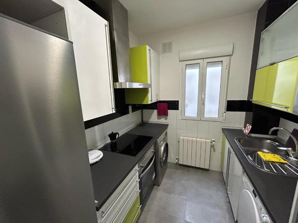 Habitaciones en Embajadores - Resim 11