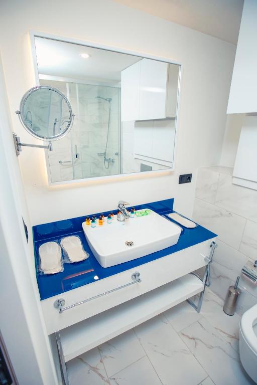Koupelna v ubytování LuQsErY orbi panorama Aparthotel