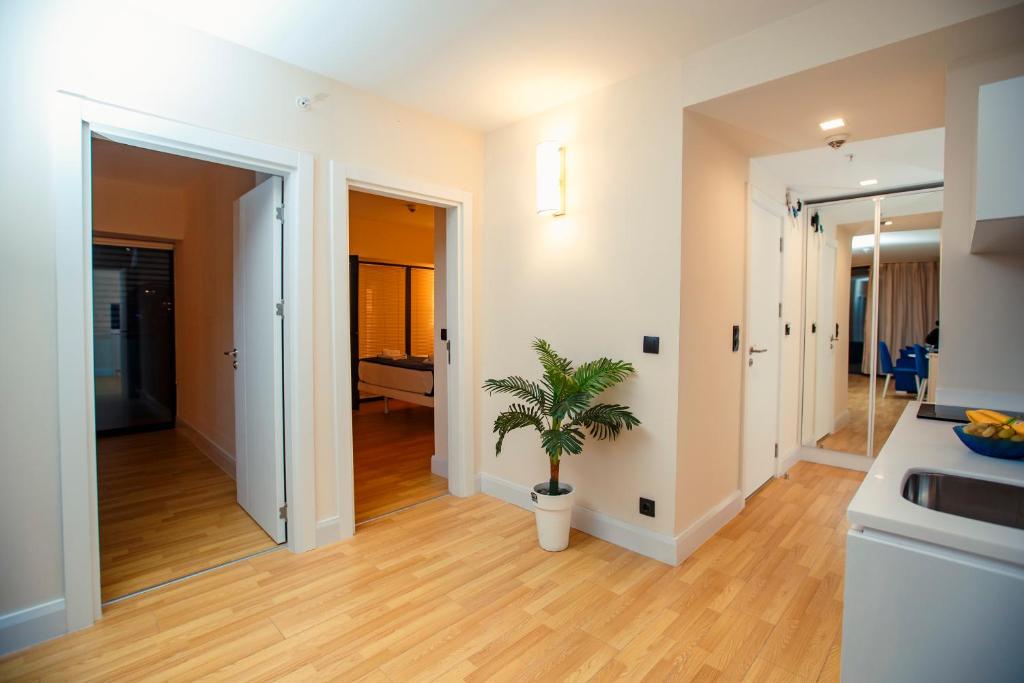 Kuchyň nebo kuchyňský kout v ubytování LuQsErY orbi panorama Aparthotel