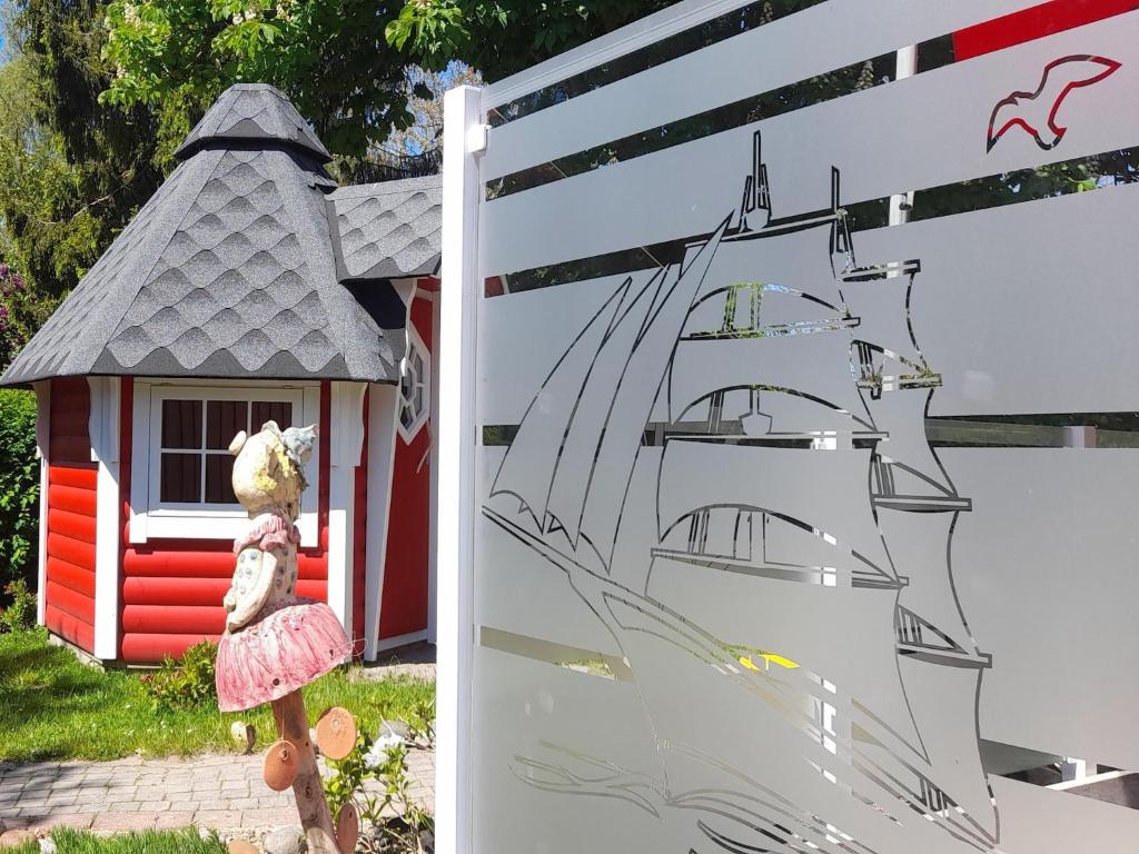 Zahrada ubytování Holiday Home in Wiek near Baltic Sea