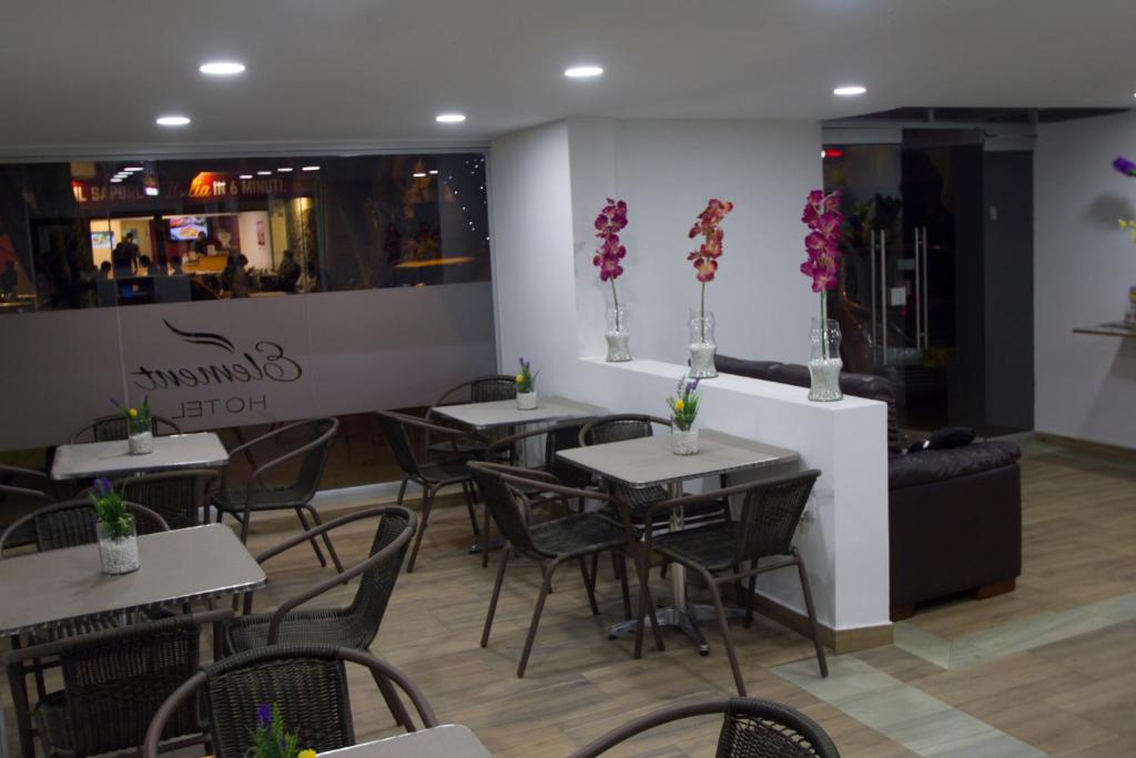 Restaurace v ubytování Element Hotel
