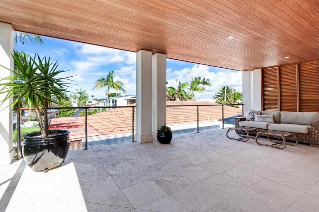 Balkón nebo terasa v ubytování Luxurious, Tropical Haven, Mooloolaba- Moonda5