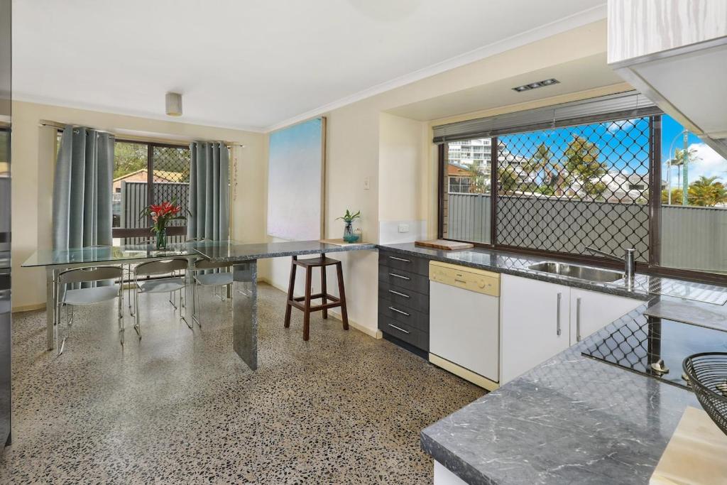 Balkón nebo terasa v ubytování NAROO7- PRIME, CENTRE OF MOOLOOLABA LOCATION