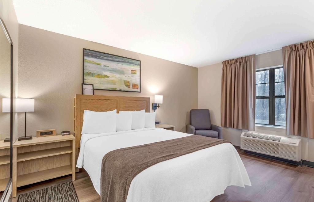 Extended Stay America Suites - Asheville - Tunnel Rd photo