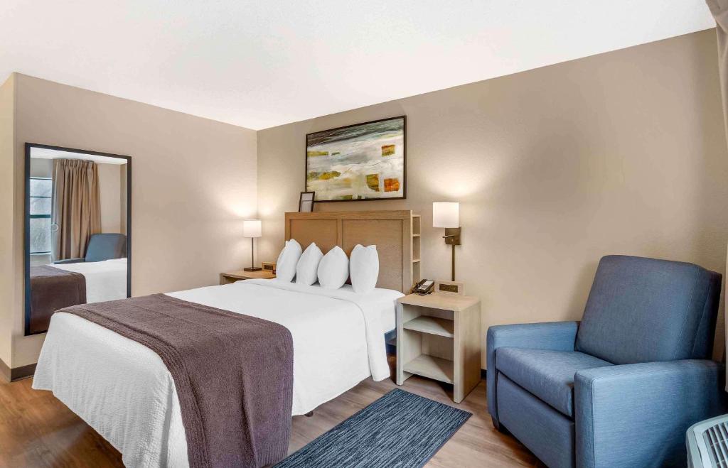 Extended Stay America Suites - Asheville - Tunnel Rd photo