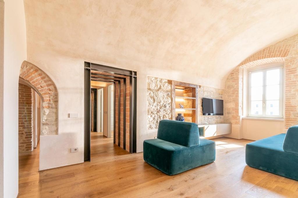 Et opholdsområde på Luxury apartment Peschiera Zaffiro