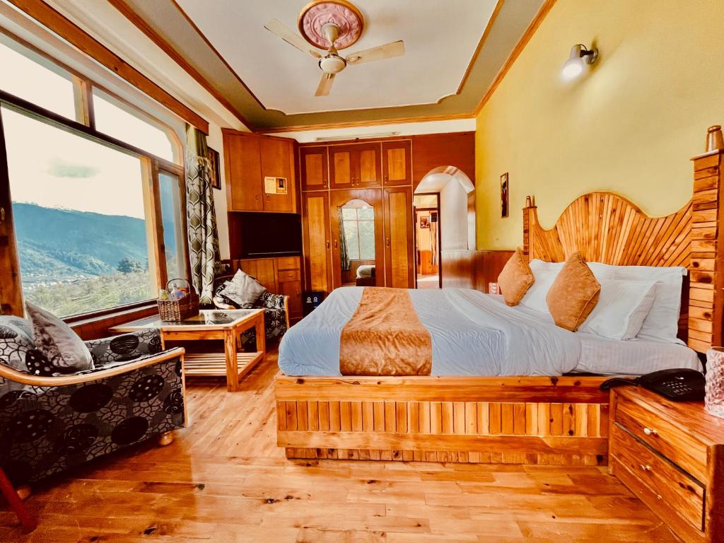 Posezení v ubytování Woods Villa Cottages Manali - 1,2,3,4 Cottages & Villas Available in manali with scenic mountain view