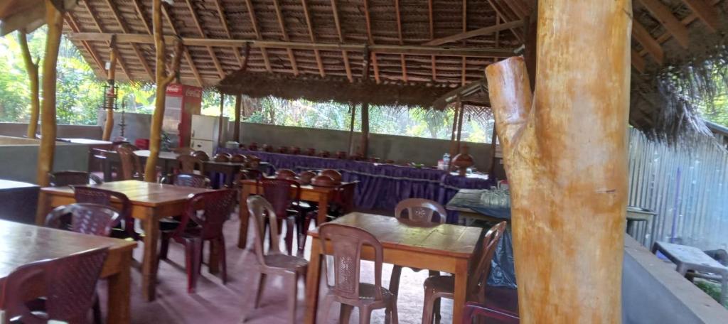Restaurace v ubytování Hotel BEJEWELLED Sigiriya