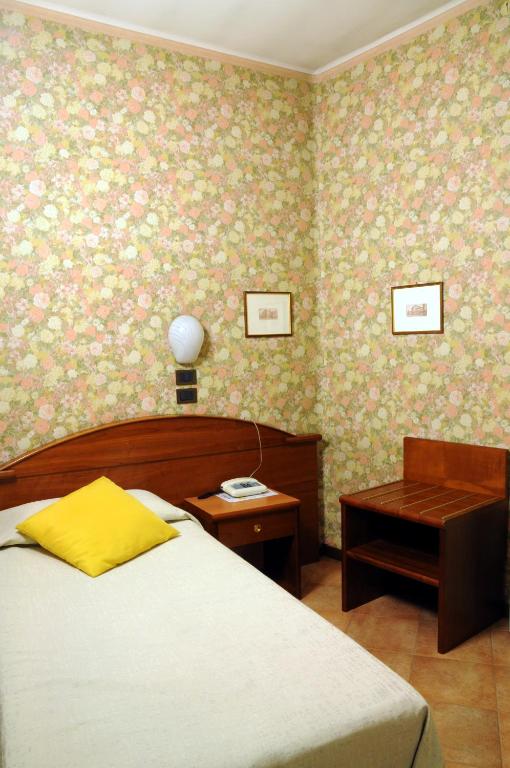 Hotel Button - Klassieke Eenpersoonskamer