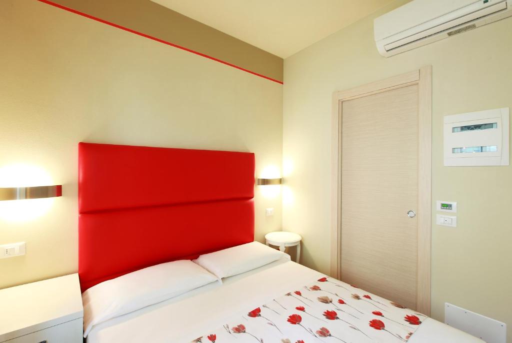 Hotel Souvenir - Small Comfort Double Room