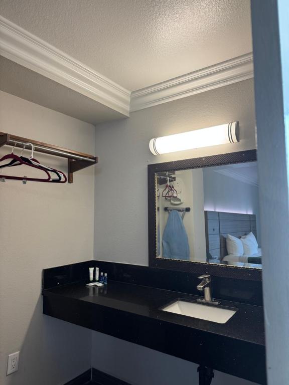 Imagem da galeria de Rodeway Inn em Ventura