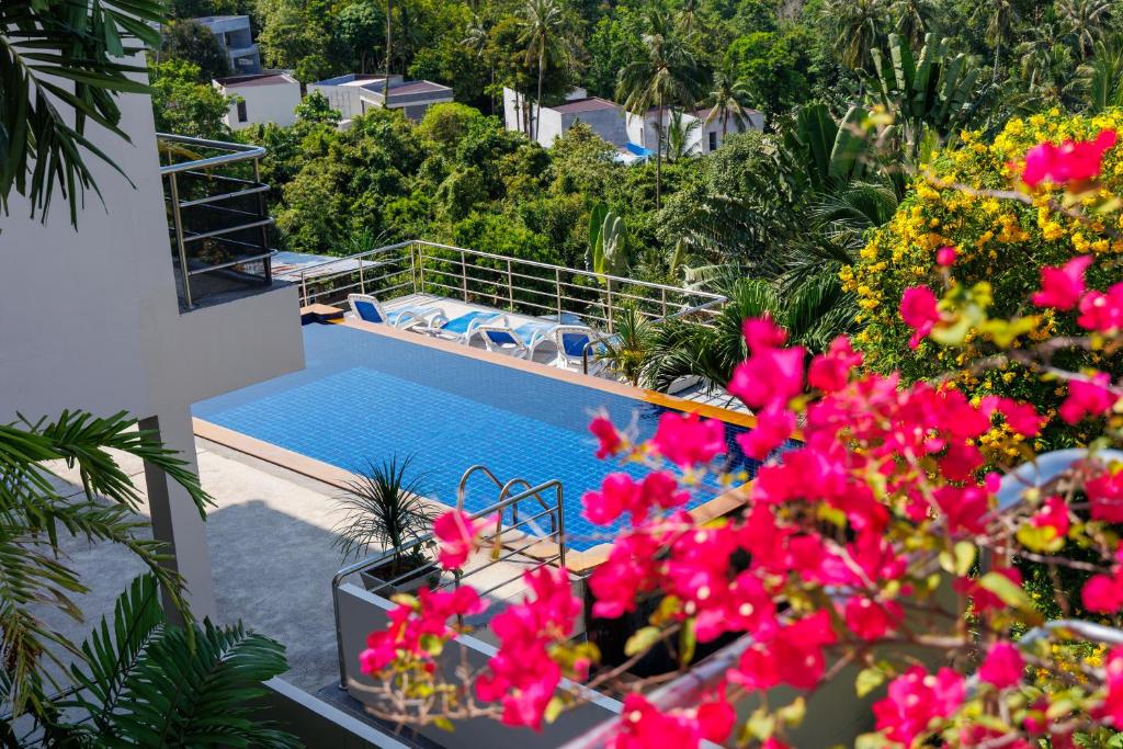 Swimmingpoolen hos eller tæt på Chaweng Hill with pool