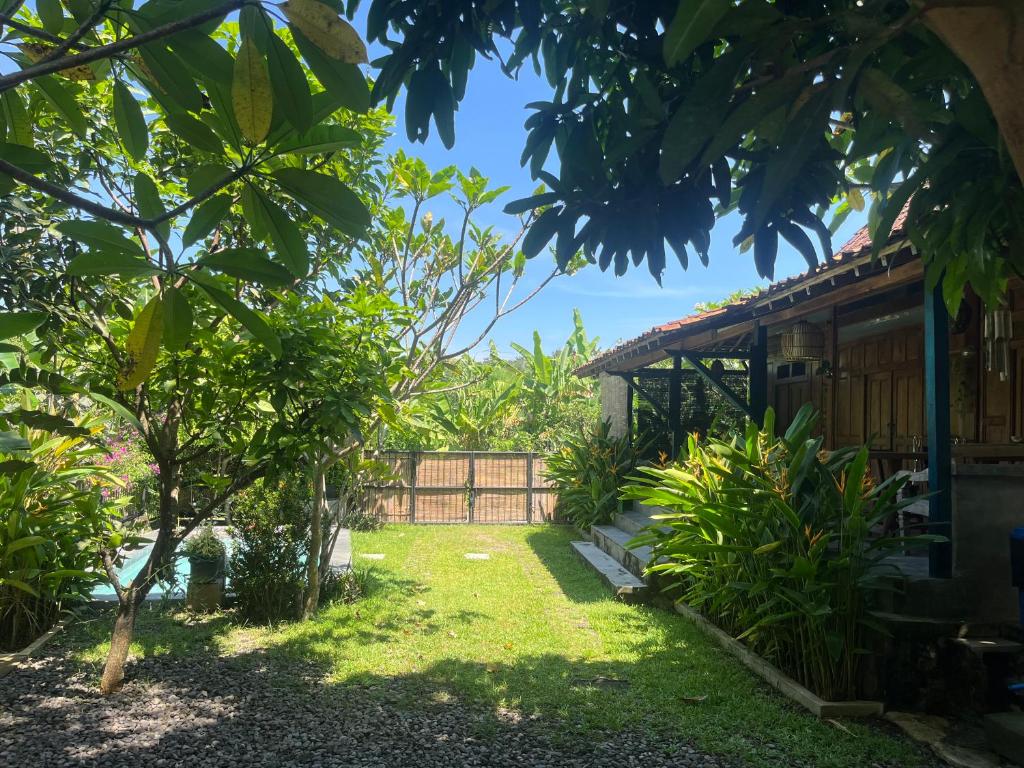 Zahrada ubytování Villa Nextdoor Nature Yogyakarta