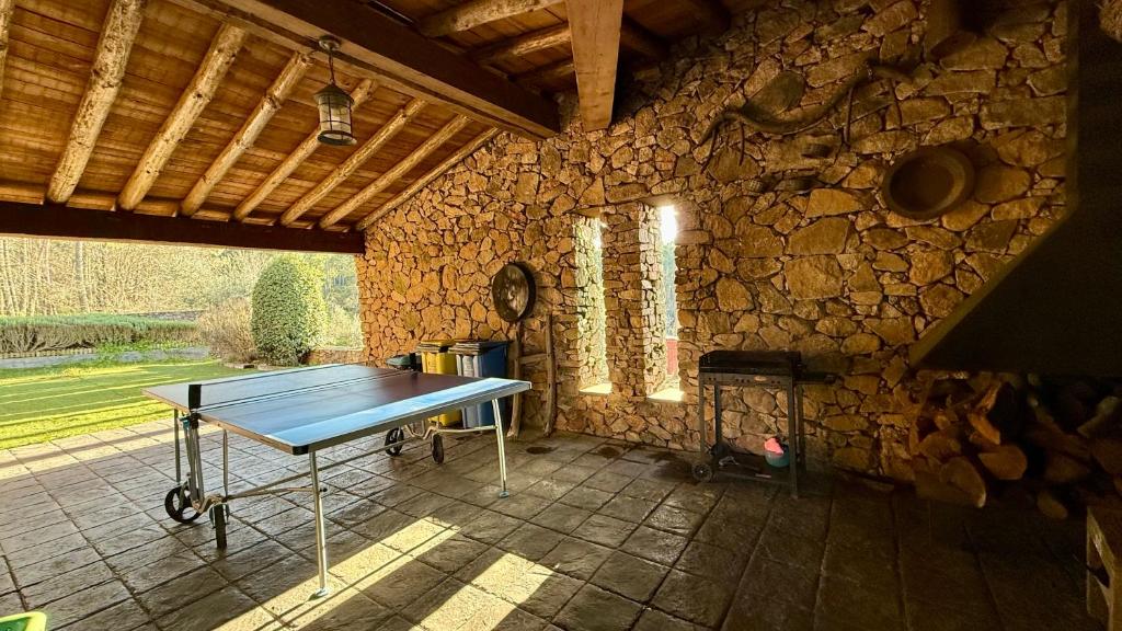 Stolní tenis v ubytování Casa Rural Sierra de Aguafría. Finca El Robledillo nebo okolí