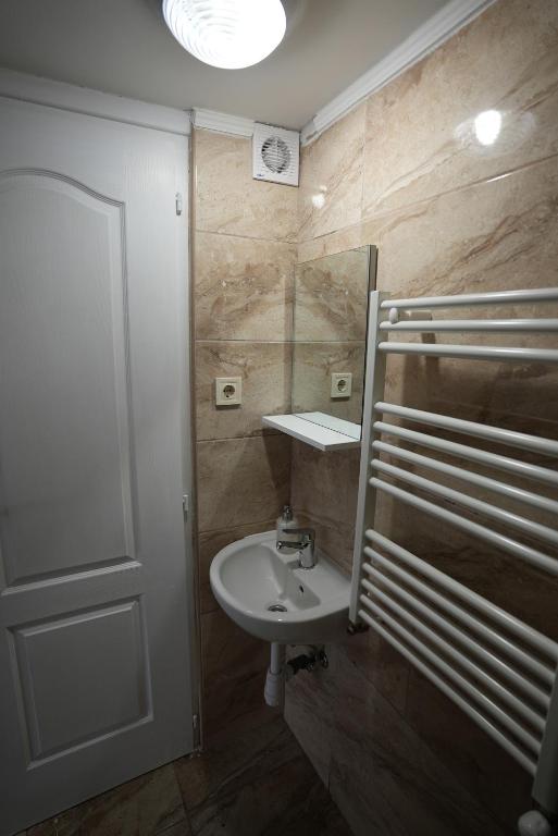 A bathroom at Center Hostel and Guest House