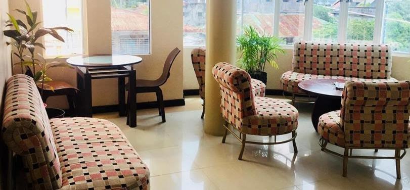 Posezení v ubytování Roxas Midtown Hotel