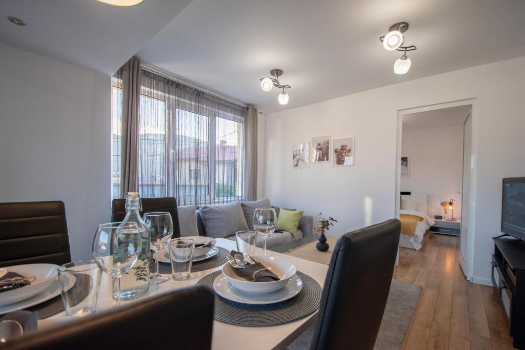 Gallery image of Hyggemate - 1 Bed Room Cozy Apartment in Sarnitsa in Sarnitsa