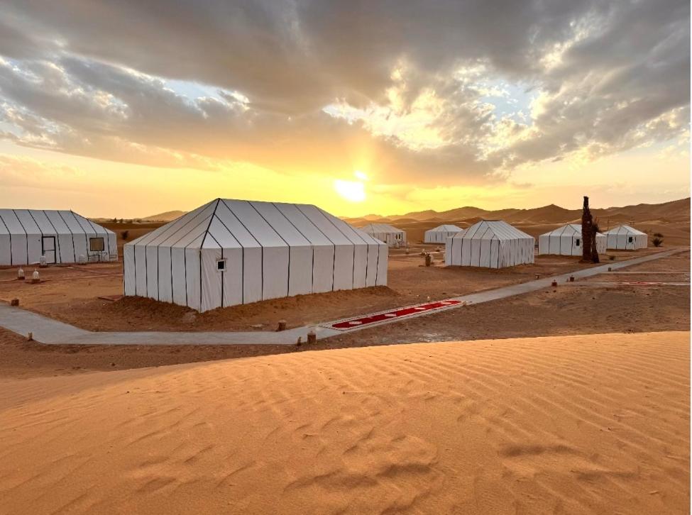 Příroda nedaleko luxury tent
