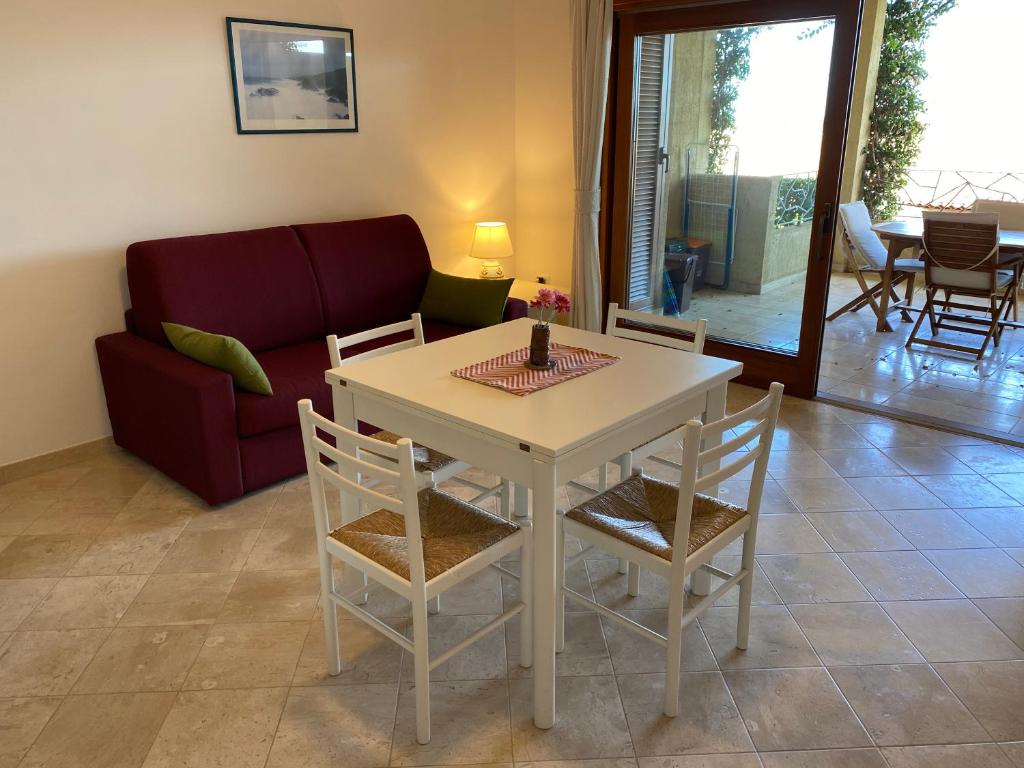 Posedenie v ubytovaní Seaview Apartment (N° 12)