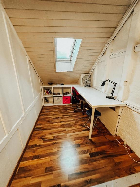 Central city apartment with terrace - Resim 17