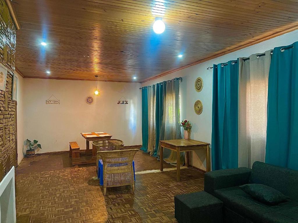 Posezení v ubytování Panyumba Backpackers