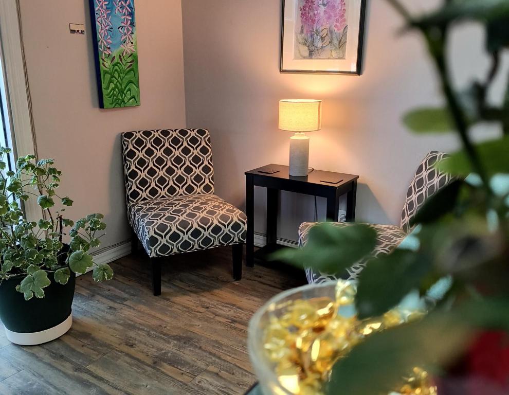 Posezení v ubytování Fireweed Motel
