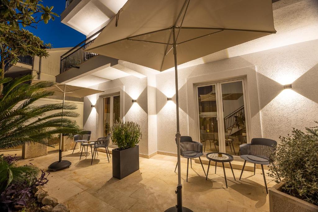 Area soggiorno di Boka Bay Residences