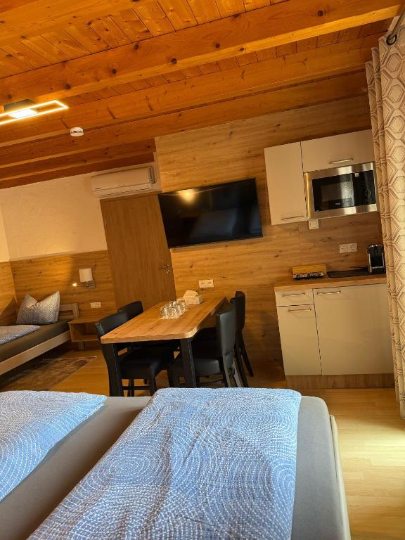 Kuchyň nebo kuchyňský kout v ubytování Gästehaus Rana