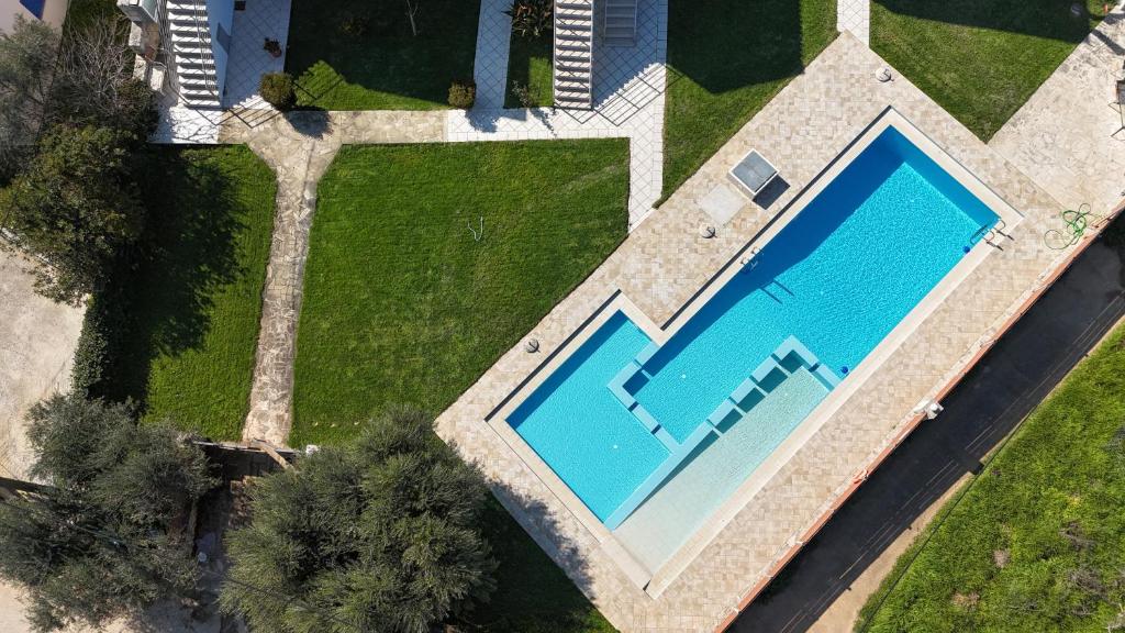 Πισίνα στο ή κοντά στο Mati- Cozy apartment- Close to the beach of Almyrida with a shared Pool