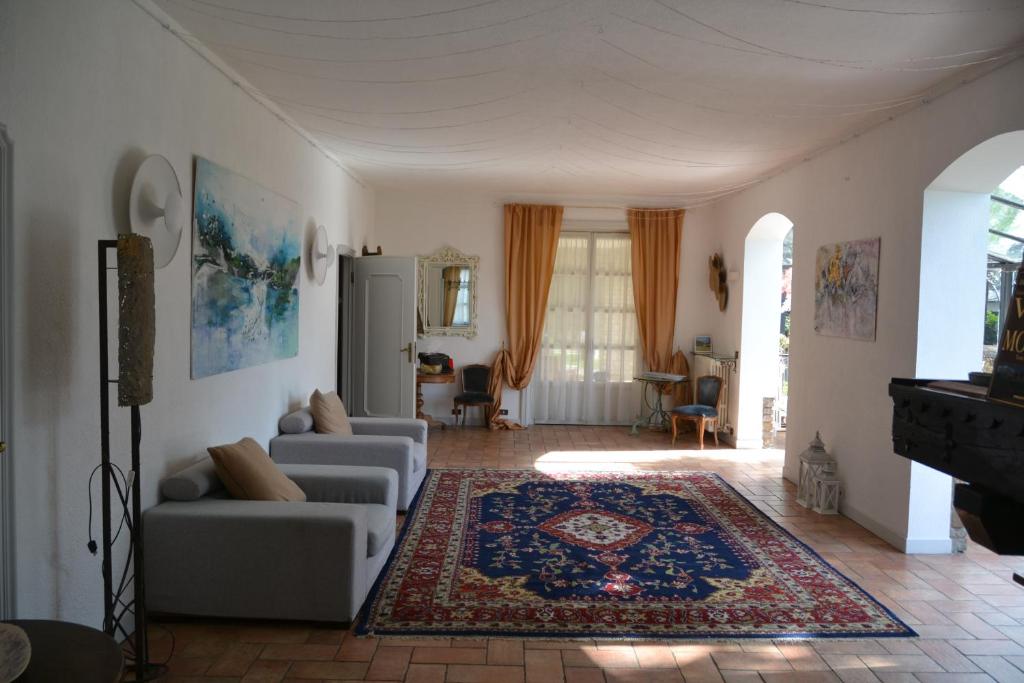 Villa Sofia luxury home between Como and MIlano